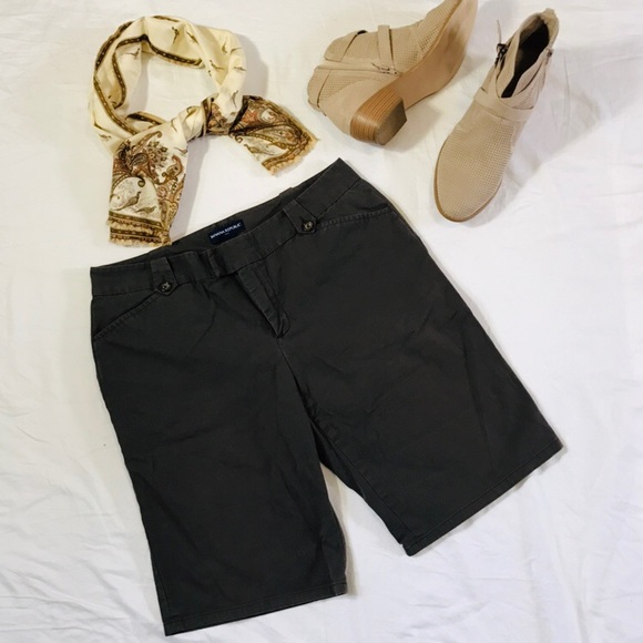 Banana Republic Bermuda Shorts - Picture 1 of 5